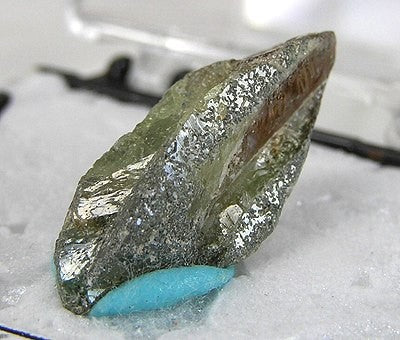 Natural Titanite crystal specimen. Photo by Robert M. Lavinsky / iRocks.com, CC BY-SA 3.0 via Wikimedia Commons.