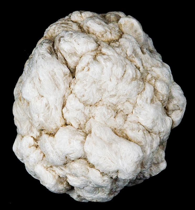 Fibrous Ulexite mineral specimen. Photo by Robert M. Lavinsky / iRocks.com, CC BY-SA 3.0 via Wikimedia Commons.