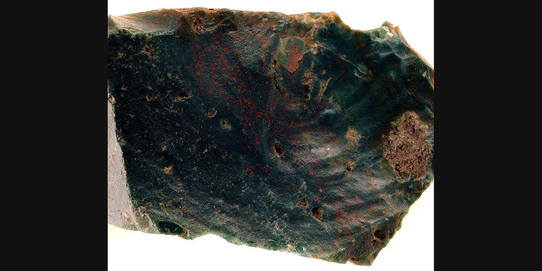 Bloodstone (heliotrope) specimen — Roosters Peacock crystal guide