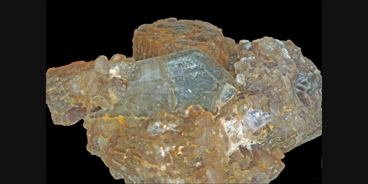 Blue topaz crystal specimen — Roosters Peacock crystal guide