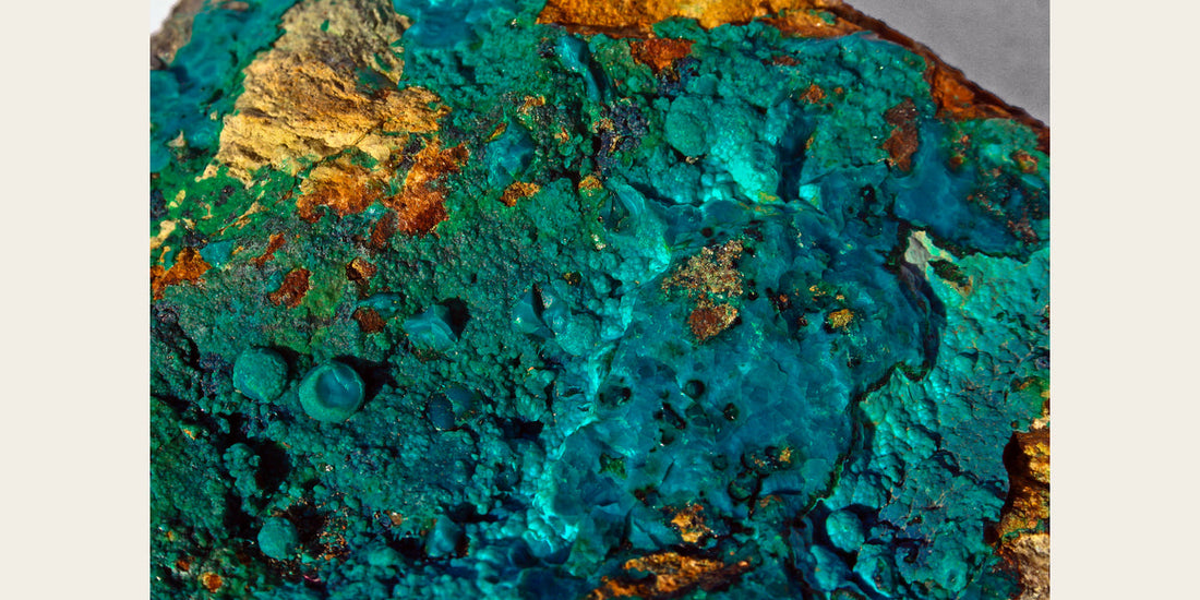 Chrysocolla specimen from Australia; photo by Lloyd.james0615, CC BY 3.0 — Roosters Peacock crystal guide