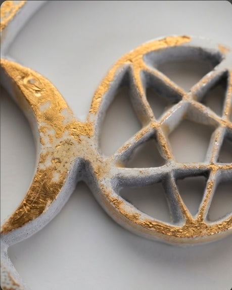 White & Gold Triple Moon Pentacle Altar Tile 4" | Metal Ritual Plate